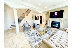 SPECTACULAR SPANISH VILLA IN THE BUZZING BIRD STREETS