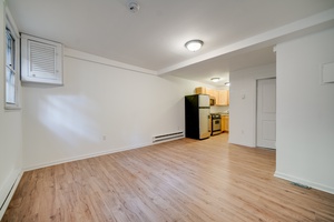 No Fee Studio Apartment located in Hoboken NJ! Shared Backyard! Laundry on Site!