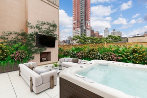 MINT UES 3BR PENTHOUSE WITH PRIVATE ROOF TERRACE