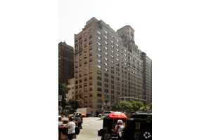Amazing Retail Opportunity on Park Ave