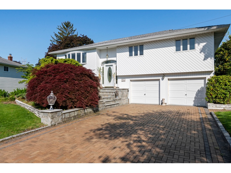 24 Lois Ln, Old Bethpage, NY, 11804 Nest Seekers Nest Seekers