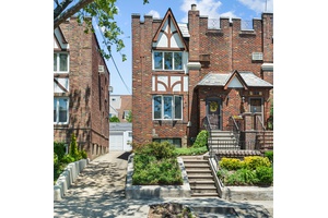 WONDERFUL BRICK HOME IN THE HEART OF DYKER HEIGHTS