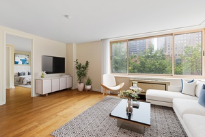 Stunning Renovated 1 bed 1.5 bath Bring a toothbrush