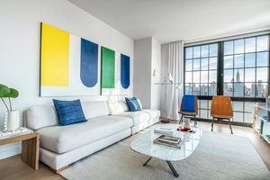 Large Bright High Floor Corner 2 bed/ 2 bath in Luxury Greenpoint Building, Double Exposure W/ Open Floor Plan & Breathtaking Water & Manhattan Views
