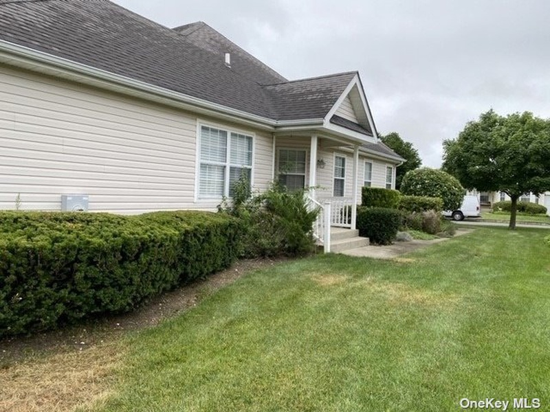 192 Scenic Lakes Drive, Riverhead, NY, 11901 2 BR for sale