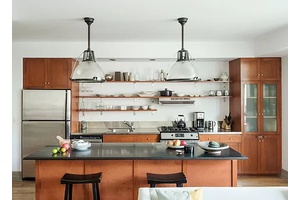 Dumbo 2BD/2BA with Great Light, Juliette Balcony, Breakfast Bar, Stainless Steel Appliances