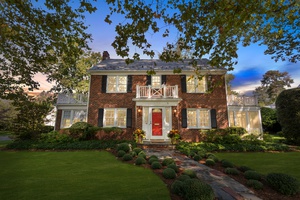 Manhasset Colonial Rental