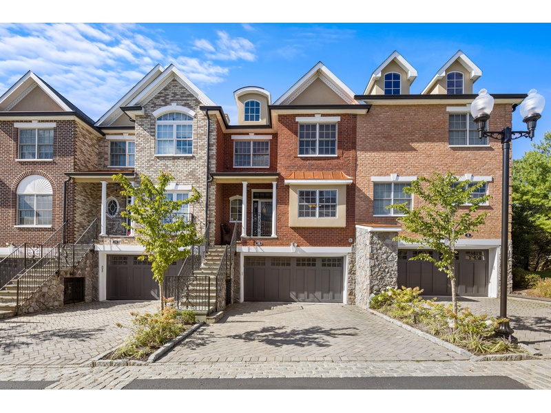 10 The Preserve, Woodbury, NY 11797, Woodbury, NY, 11797 3 BR for