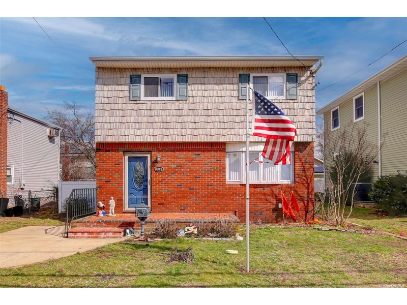 305 Shore Road, Bellmore, NY, 11710 3 BR for rent, Residential Lease