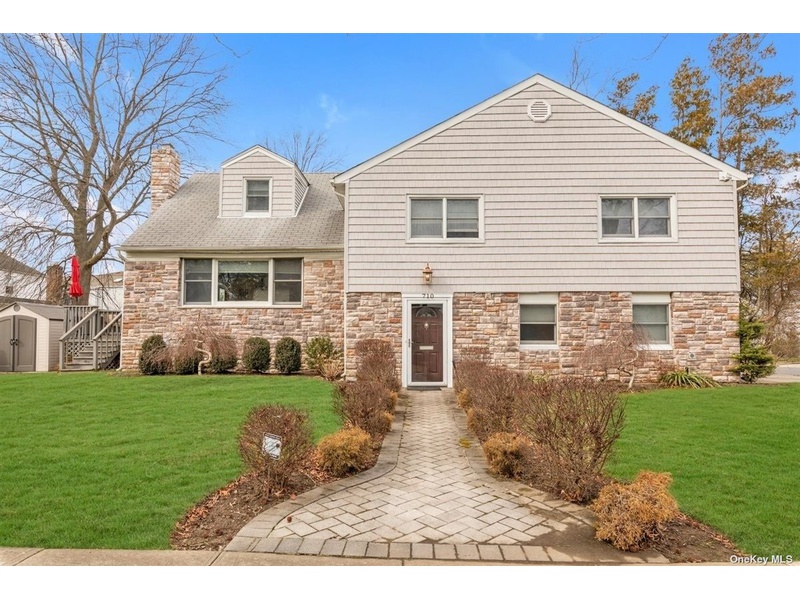 710 Carlyle Street, Woodmere, NY, 11598 5 BR for sale, Residential