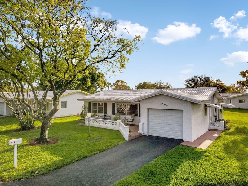 1651 NW 82nd Terrace, Plantation, FL, 33322 2 BR for sale, single