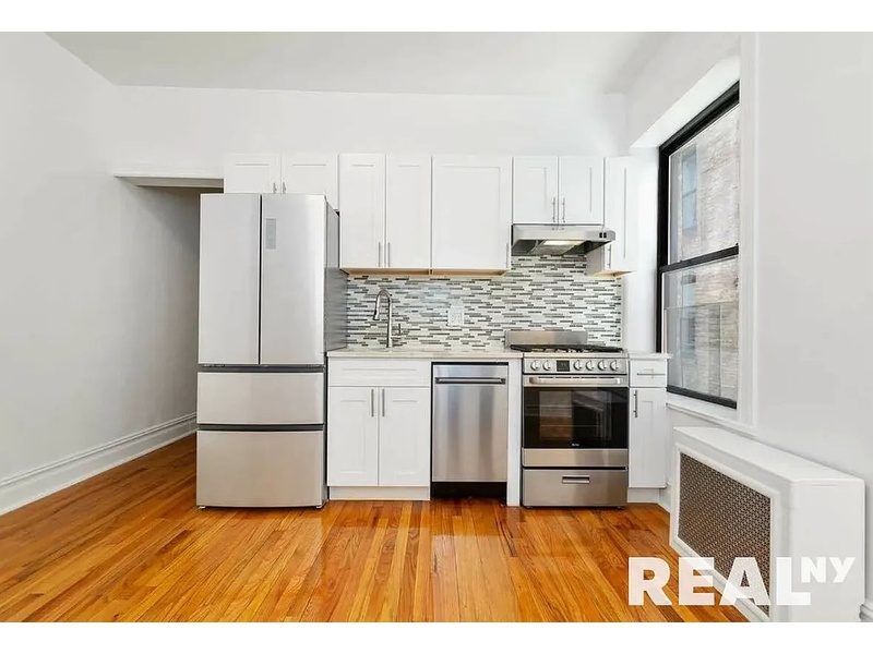 164 Waverly Place, New York, NY, 10014 3 BR for rent, apartment