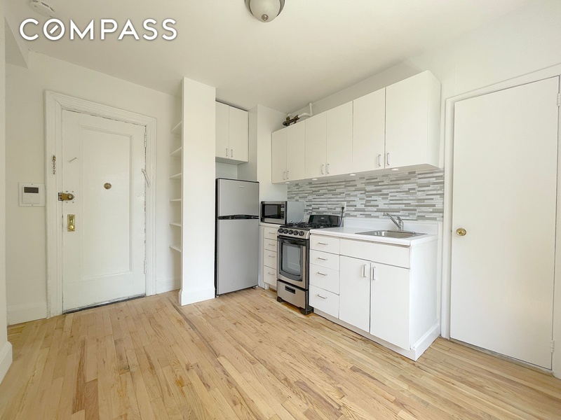 101 Thompson Street, New York, NY, 10012 2 BR for rent, apartment