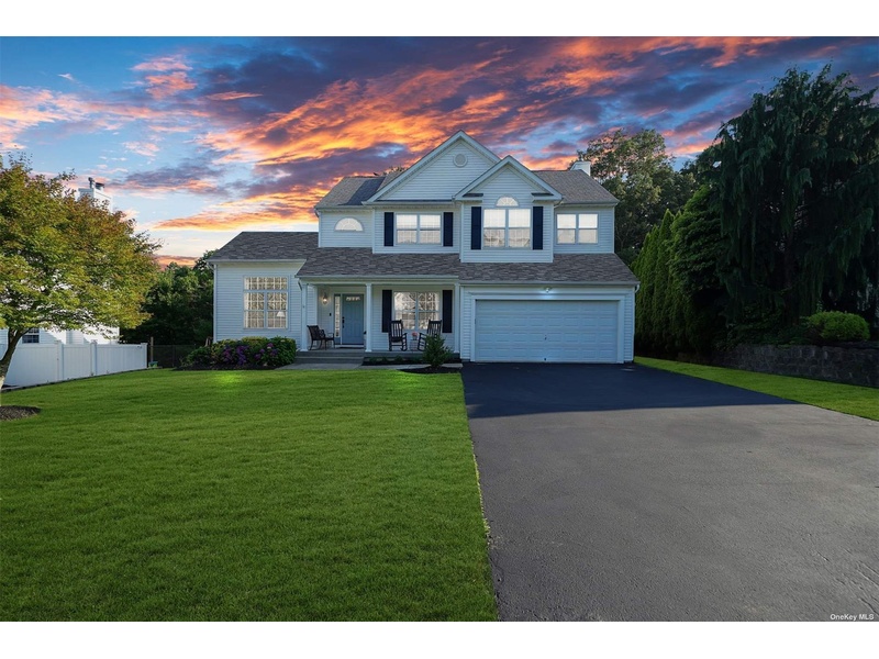 60 Manorview Way, Manorville, NY, 11949 4 BR for sale, Residential