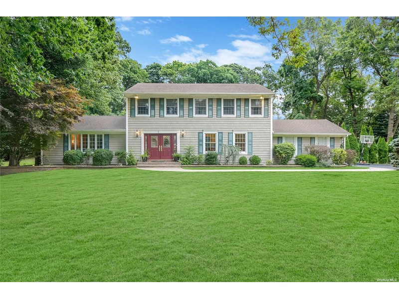 26 Bonnie Drive, Fort Salonga, NY, 11768 4 BR for sale, Residential