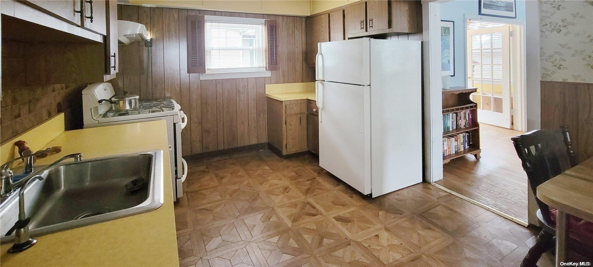 Kitchen With Gas Stove