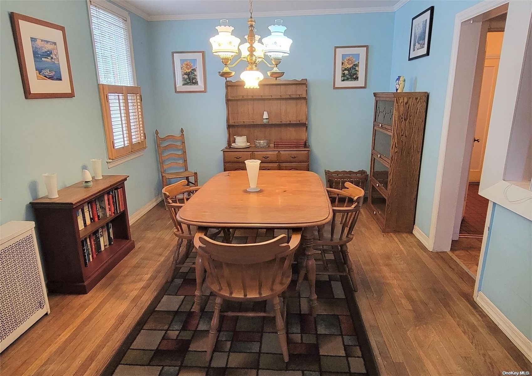 Dining Room - Hardwood Floors