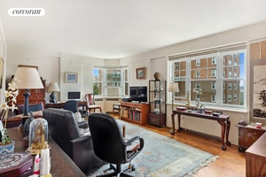 MOTIVATED SELLER ! BRING ALL OFFERS !
