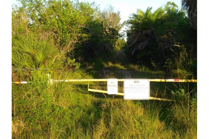 LOT ENTRANCE VIEW
