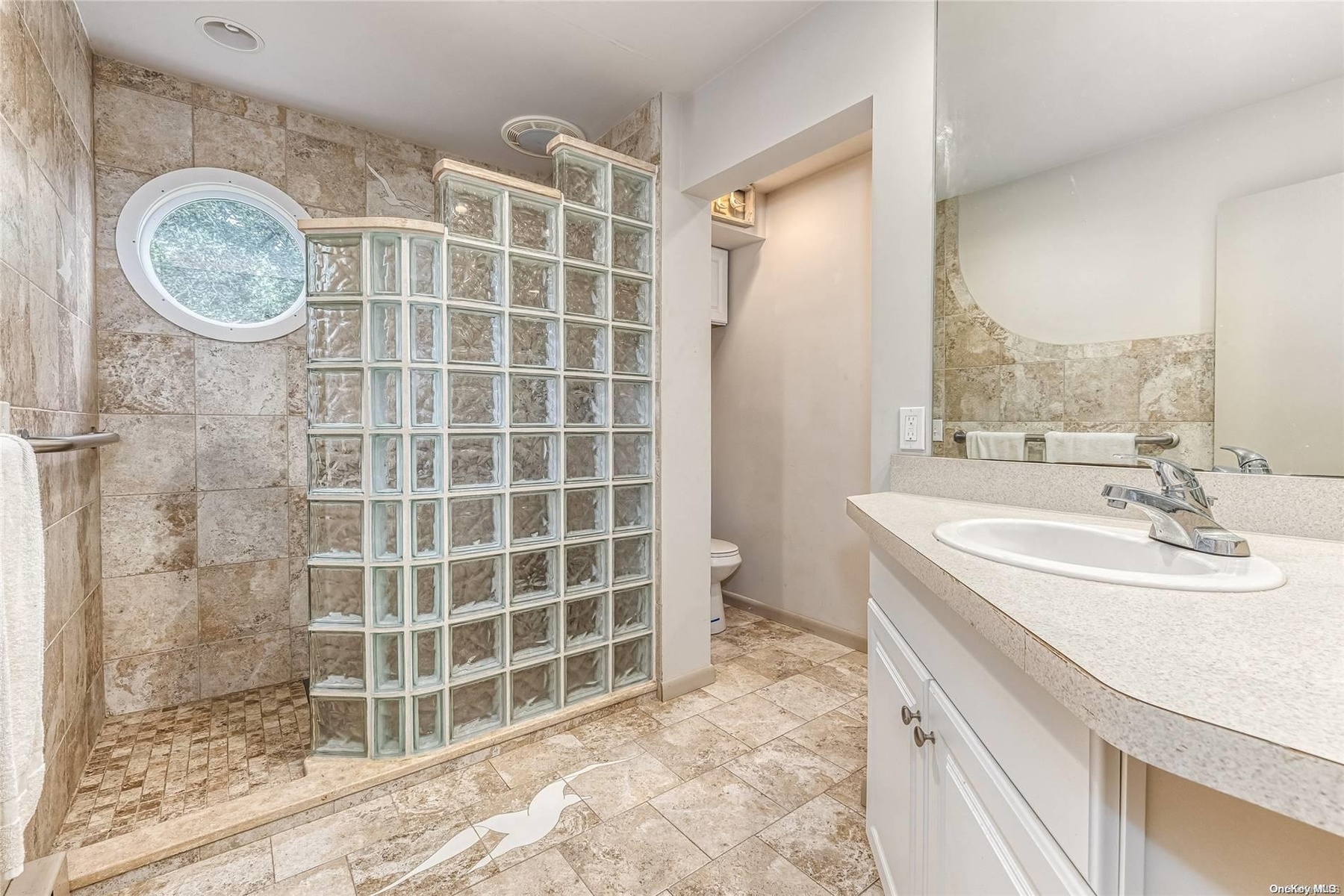 1st floor bath