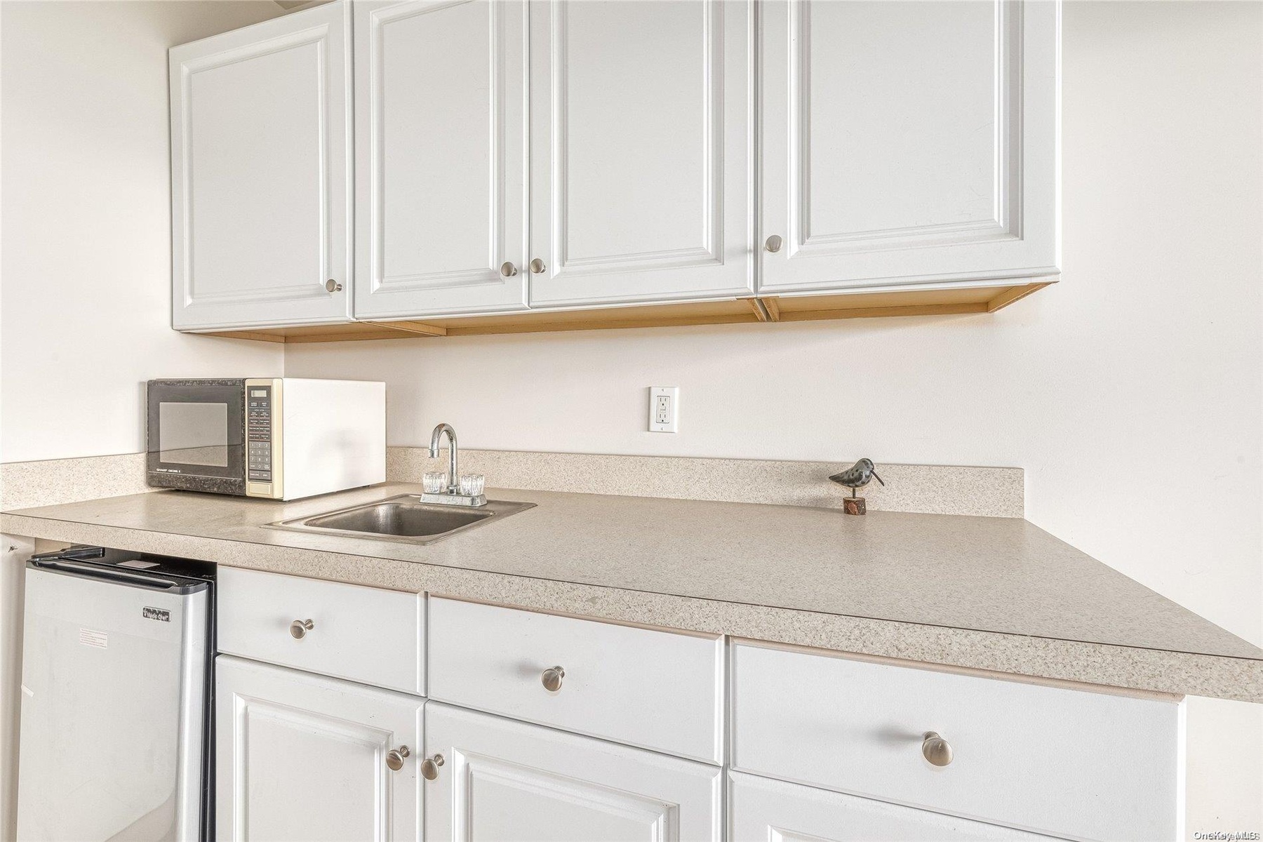 Family room wet bar