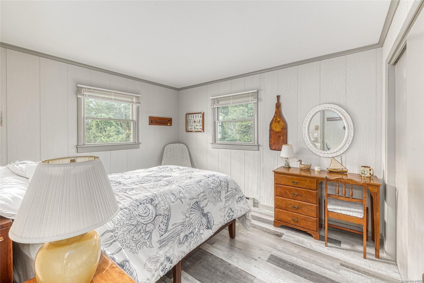 2nd floor bedroom