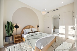Unit PH1B is a well designed 2 bedroom, 2 bathroom residence offering 905 square feet of interior living space, plus a 546 square foot terrace.