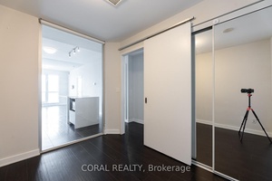 Bright and modern 2 bedroom, 2 bathroom suite in a rent controlled condo building, offering 708 sq.