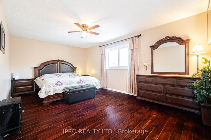 Welcome to 1615 Sir Monty's Dr, a beautifully maintained 4 bedroom, 4 bathroom home in the highly sought after Olde English Lane neighbourhood of Mississauga.