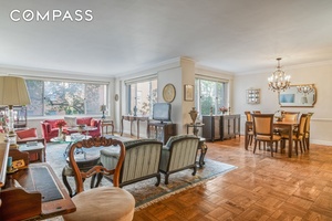 Classy Two Bedroom on Madison Ave A gracious foyer welcomes you into this large 2 bedroom 2 bath home.