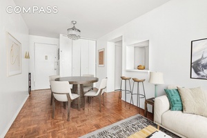 Residence 614 is a spacious open studio with eastern exposure, overlooking a serene courtyard.