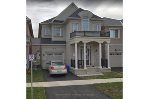 Welcome to this beautiful 4 bedroom, 3 bathroom detached home in a prime Milton location !