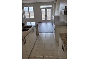Room for Rent in the heart of Windfields.