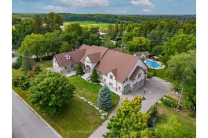PRICED TO SELL ! ! Watch Virtual tour and photos prior to booking a showing.