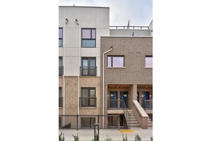 Stunning stacked townhome in the heart of vibrant North Oakville !
