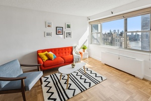 Welcome to unit 32G at the coveted Churchill condop this pet friendly, white glove full service building is the premier destination in Murray Hill and Midtown East.