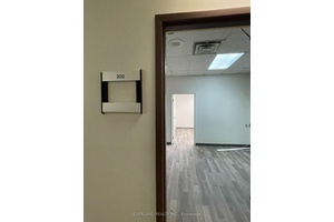 Bright Office Space In A Newly Renovated Office Building Suitable For A Variety Of Professionals.
