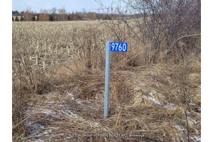 This picturesque and rarely offered 42 acre farm property is located in a tranquil and highly desirable area of Whitby, close to Brooklin, the 407 and the Hamlet of Ashburn.