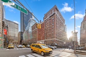 MEDICAL MAISONETTE w PRIVATE PARK AVENUE ENTRY Rare Park Avenue Medical Maisonette for Sale Forget that old school side entrance practitioner's office of the past Unit 1A at 67 Park ...