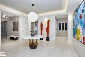 New 3 4BR Mint Prewar on Park This spectacular Park Avenue triple mint four bedroom residence was reimagined in 2022 by AD100 design team Drake Anderson.