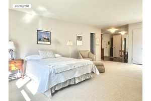 Nestled in the heart of the coveted Upper East Side, this oversized studio is a rare gem waiting for you to call it home.