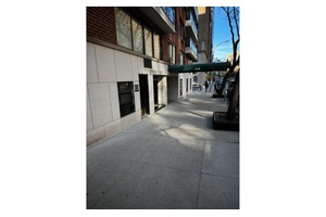 Welcome to 750 Park Avenue, Unit 1C A Rare Gem in the Heart of Lenox Hill Allows UP to 80 Financing Nestled in the prestigious and vibrant Lenox Hill neighborhood, ...