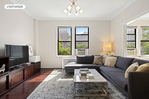Rare Classic Six in the Heart of Bay Ridge !