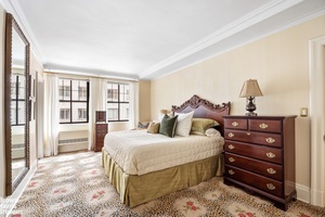 NEW PRICE ! An elegant, quintessential Park Avenue Classic 7 in a full service white glove cooperative in the heart of New York City at the corridor of Midtown East ...