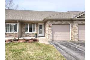 Discover a comfortable, low maintenance lifestyle in this beautiful one bedroom bungalow condominium in Durham's quaint Parkview Village.