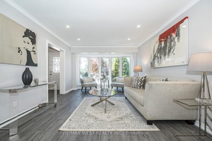 WOWZA ! ! Freshly Renovated Modern 2 Storey, 4 1 Bedrooms, 3 Bathrooms Family Home Nestled In The Heart Of Frasers Corners !