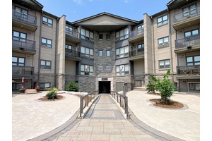 Now vacant Top floor, 1 bedroom den or small 2 bedroom, 1 bath unit this is one of six units in the entire complex like this.
