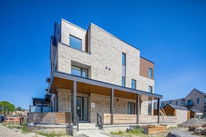 Welcome to 55 Hooyo Terr, a modern urban oasis with connectivity to the rest of the GTA !