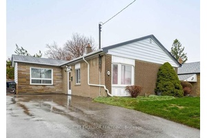 Bright, Spacious Detached Sidesplit W 4 Bedrooms Pot Lights In Main 2Pc Powder In Main Walk Out To Fully Fenced Yard Property Located In Prime amp ; Quite Neighborhood ; ...