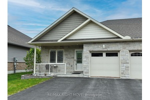 END UNIT BUNGALOW TOWNHOME in Orillia's popular NORTH LAKE VILLAGE.